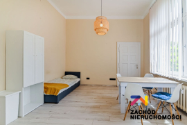 Lokal użytkowy 117m2 w budynku przy Szpitalu